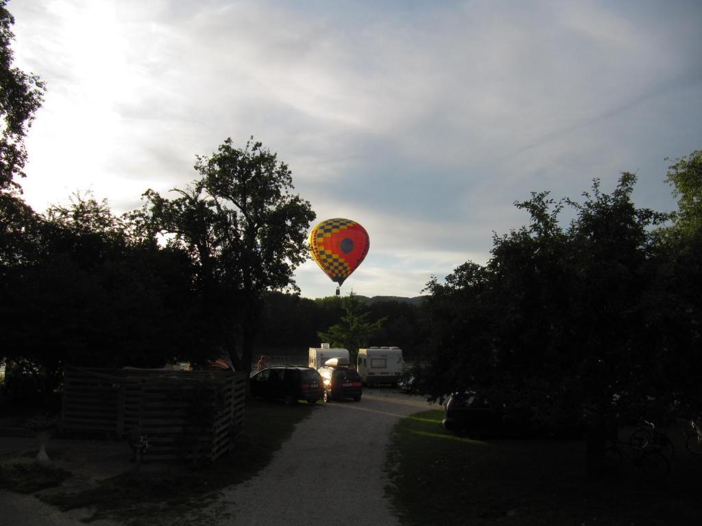 Gasthof-Camping Stumpfer Schonbuhel an der Donau Exterior photo